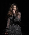 Idina2BMenzel2BIdina2BMenzel2BPerforms2BConcert2BA6V7Z0pRtl9x.jpg