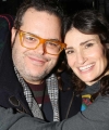 josh-gad-idina-menzel-backstage-redwood-021725-1-ce4454e9c0e746f892f71515efe23c39.jpg